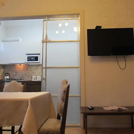 Guest Home In The Heart Of Old Tbilisi Center Exterior photo