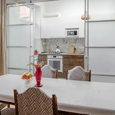 Guest Home In The Heart Of Old Tbilisi Center Exterior photo